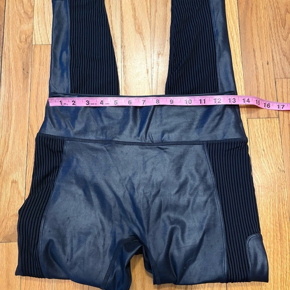 ✨FABLETICS✨ NWT Khloe Black Shine Motion365+ Contour High Waist Leggings Medium - Picture 10 of 15